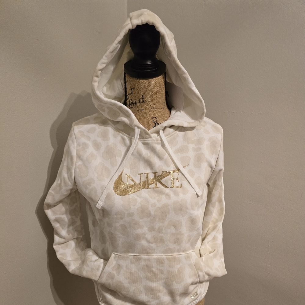 Women's Nike sweatshirt